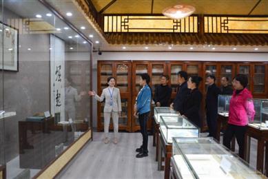 省文旅厅调研组到陆良县调研文旅工作
